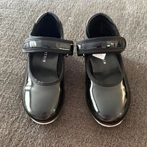 Danskin Tap Shoes